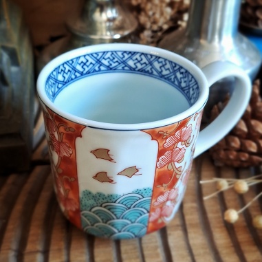 Tasse Kakiemon rouge porcelaine du Japon