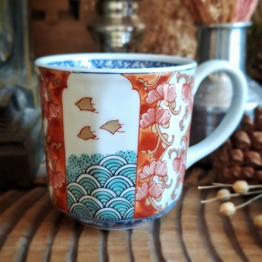 Tasse Kakiemon rouge porcelaine du Japon