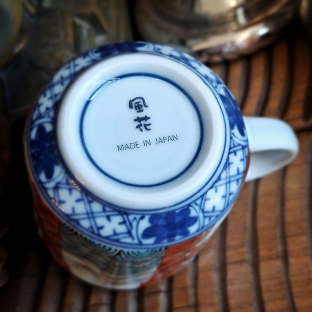 Tasse Kakiemon rouge porcelaine du Japon