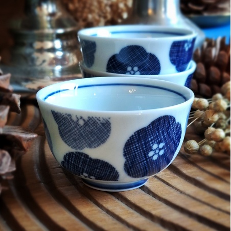 Tasse pavillon d'argent porcelaine du Japon