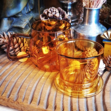 Tasse verre "Agapes phéniciennes" orange braise