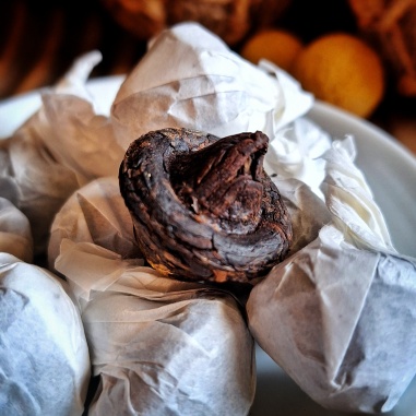 Récolte d'Ambre de Simao, thé compréssé