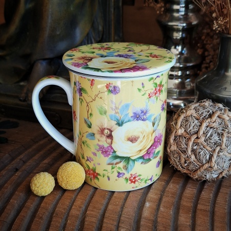 Tasse Garden-party (fond jaune), couvercle et filtre intégré.