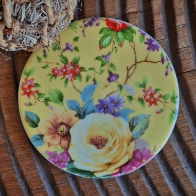 Tasse Garden-party (fond jaune), couvercle et filtre intégré.