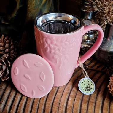 Tasse Madère rose dragée, couvercle et filtre intégré.