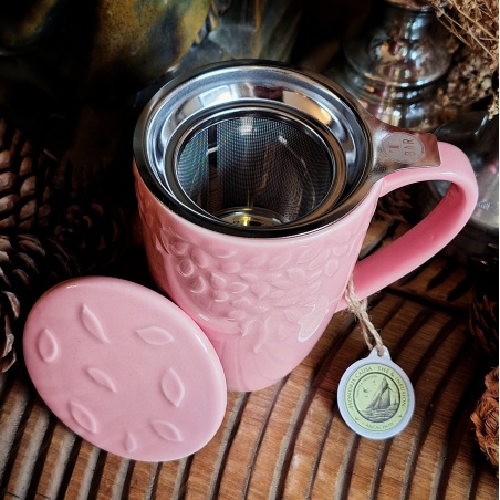 Tasse Madère rose dragée, couvercle et filtre intégré.