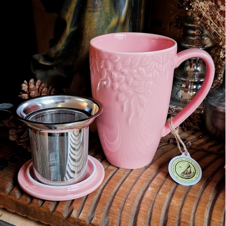 Tasse Madère rose dragée, couvercle et filtre intégré.