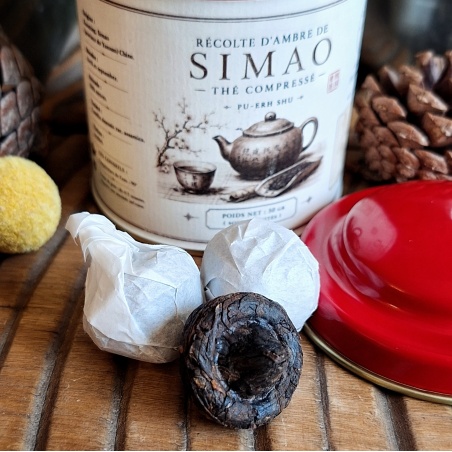 Récolte d'ambre de Simao, thé compréssé