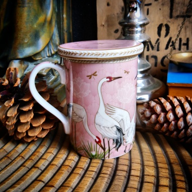 Tasse nuée d'oiseaux blancs, filtre intégré.