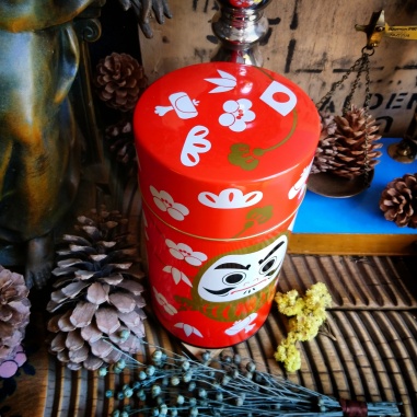 Boîte DARUMA XL rouge 1,5KG Boîte DARUMA XL rouge 1,5KG