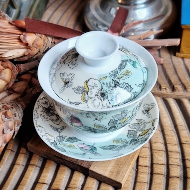 Tasse gaïwan concubine de jade, porcelaine fine Tasse gaïwan concubine de jade, porcelaine fine