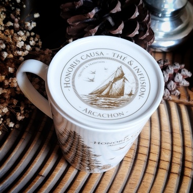 Tasse à couvercle "Ville d'hiver"