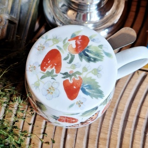 Tasse fraise bretonne, couvercle et filtre intégré 2