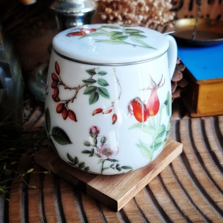 Tasse églantine, couvercle et filtre intégré
